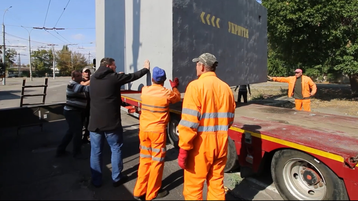 У Дніпровському районі Херсона встановили нове мобільне протиуламкове укриття