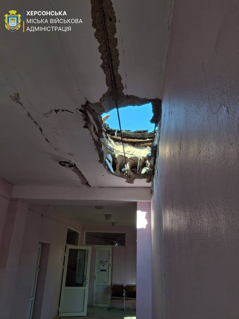 Ворог обстріляв школи у Дніпровському районі: масштабні руйнування